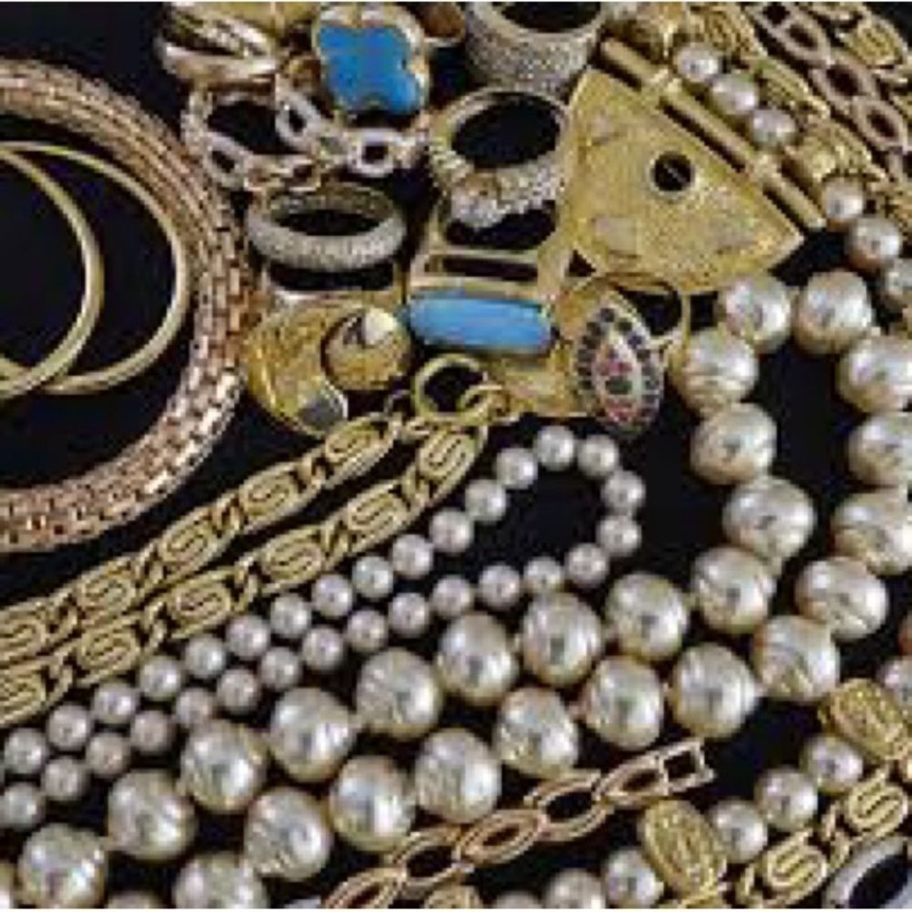 2 pound jewelry lot~ mostly wearable junk repair craft - Picture 1 of 8